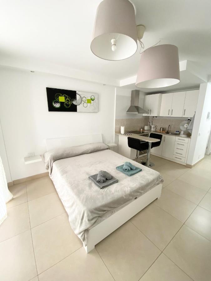 Aloha Summerland Vip Studio Sea & Pool View Los Cristianos  Esterno foto
